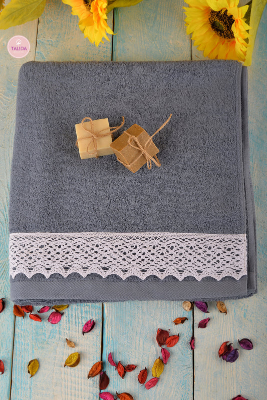 Lace Edged Single Bath Towel