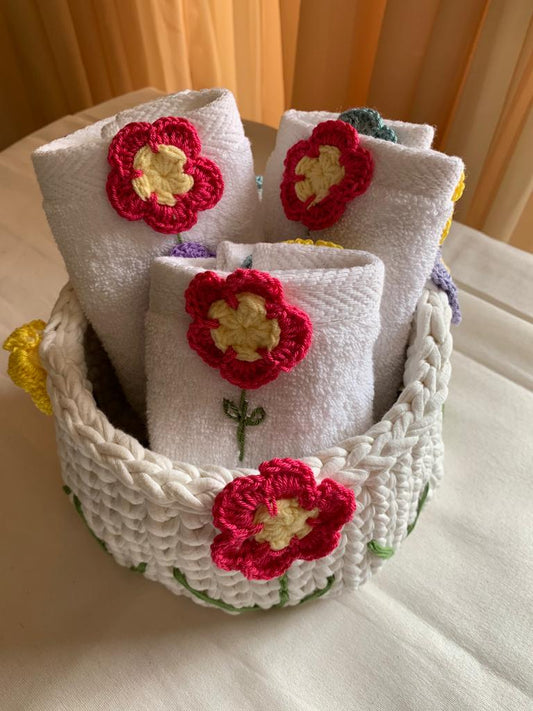 Fleuri Guest Towels Basket Set