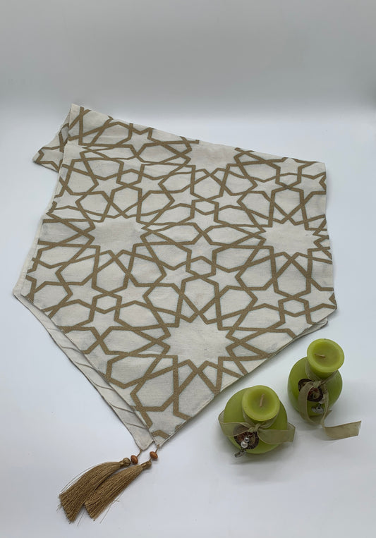 Geometric Arabic Pattern Runner