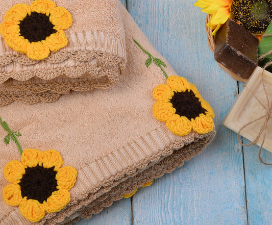 Sunflower Towels Set With Trimmed edges