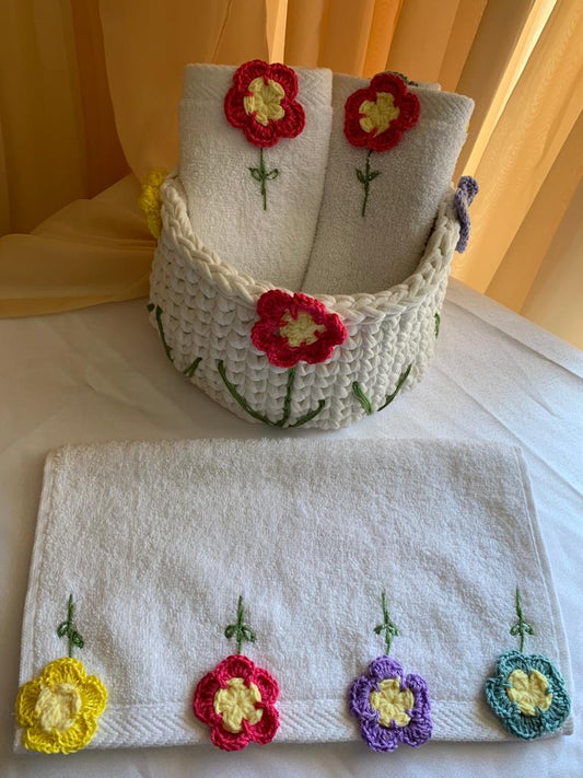 Fleuri Guest Towels Basket Set